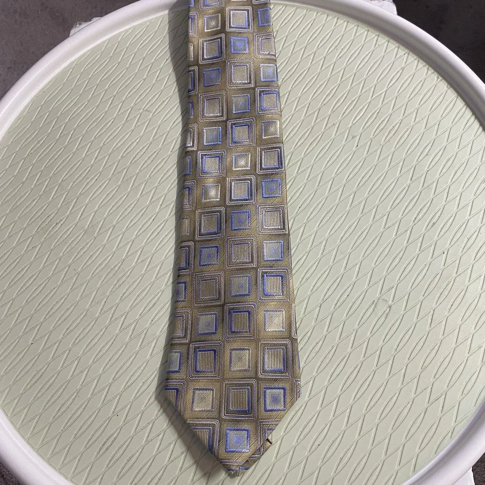Claiborne‎ Concepts Tie Tan/Gold/Blue diamond Geometric Silk Necktie 59